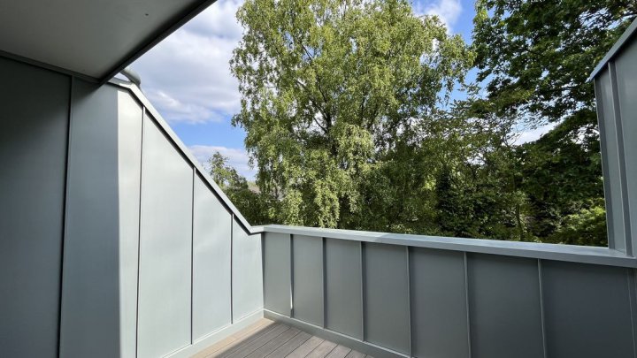 3 Dachgeschosswohnungen zum Selbstausbau!